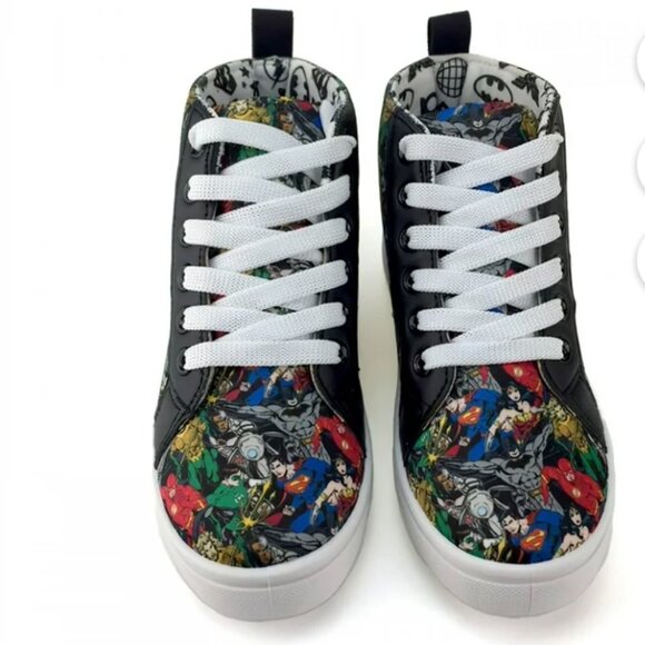 DC Superhero Collage High. Top‎ Boys Shoes Sneakers Size 3 - Picture 12 of 12